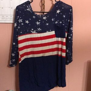 Loose American flag pocketed shirt